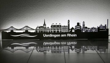 Skyline Uerdingen aus Edelstahl beleuchtet